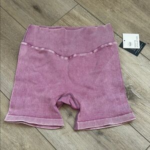 Senita Ribbed Seamless Shorts